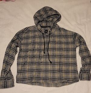Hot Topic Black and Yellow Plaid pull-over